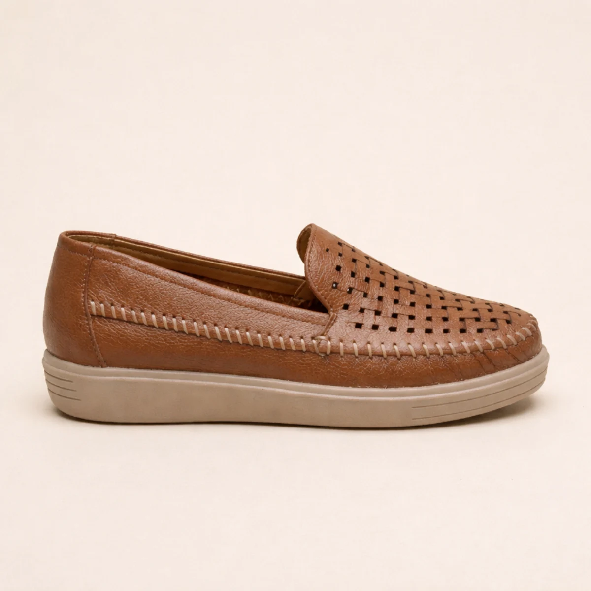 Tienda Zapaterías Guzmán zapato de piso para dama saray de confort en sintético liso